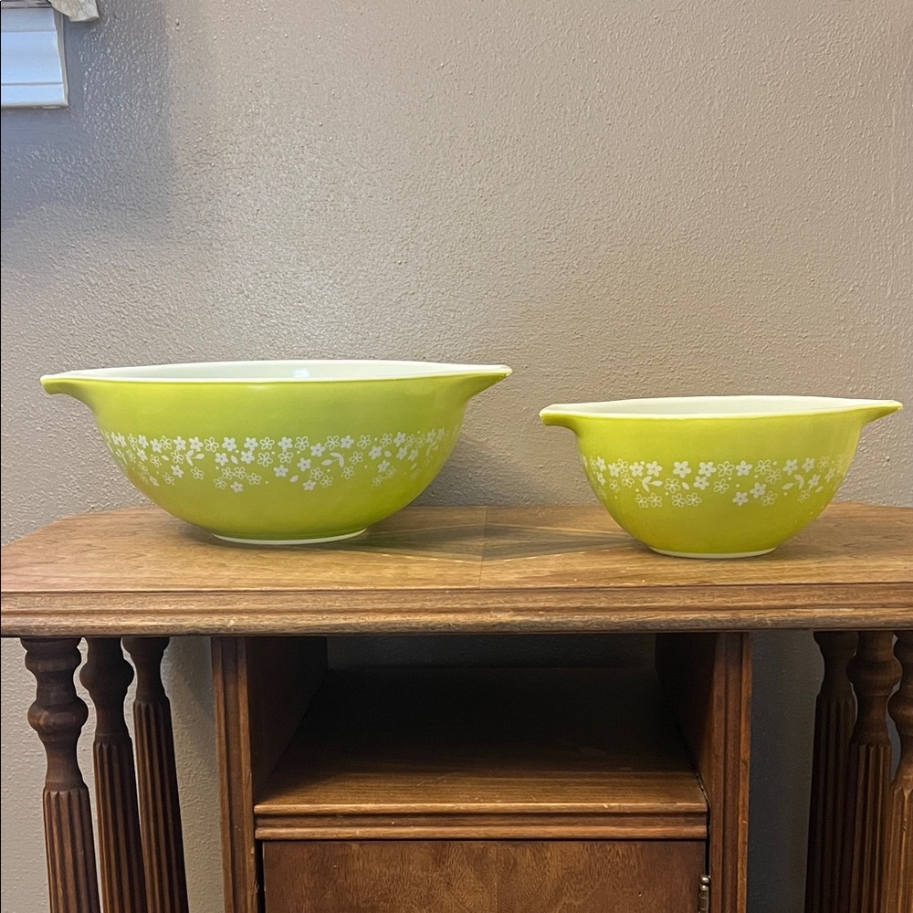 Vintage Crazy Daisy Pyrex mixing bowls